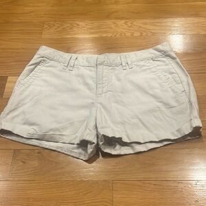 Old navy women’s  beige lined blend shorts size 6 .